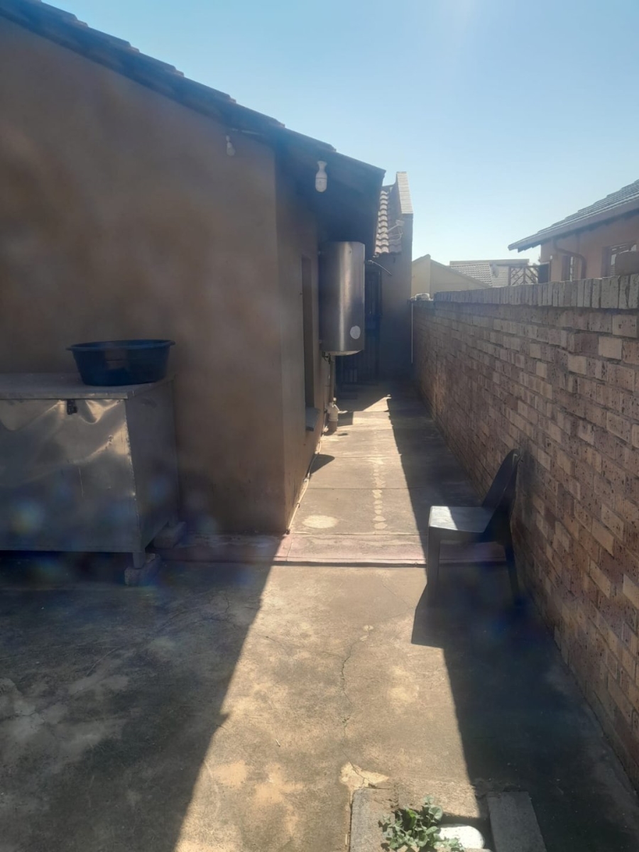 3 Bedroom Property for Sale in Morula View North West